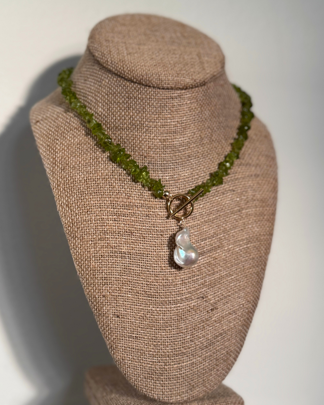 Mar Peridot Pearl Necklace