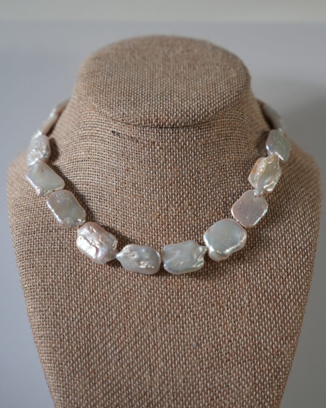 Statement Pearl Choker